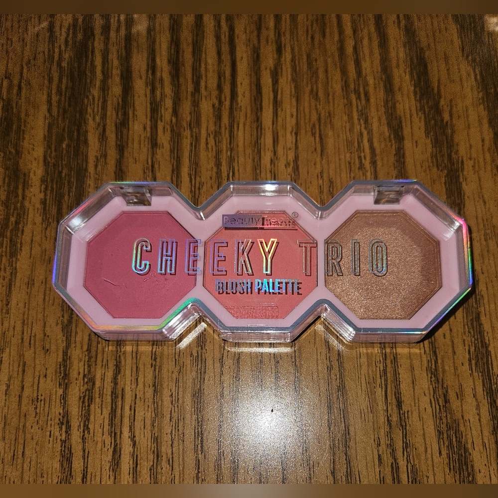 Beauty Treats Cheeky Trio Blush Palette #3 BNIB